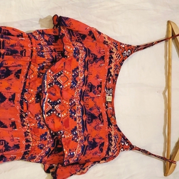 Patterned Red and Dark Blue/Purple Sundress, Peplum style (top) Size Medium,MUDD - Picture 5 of 7